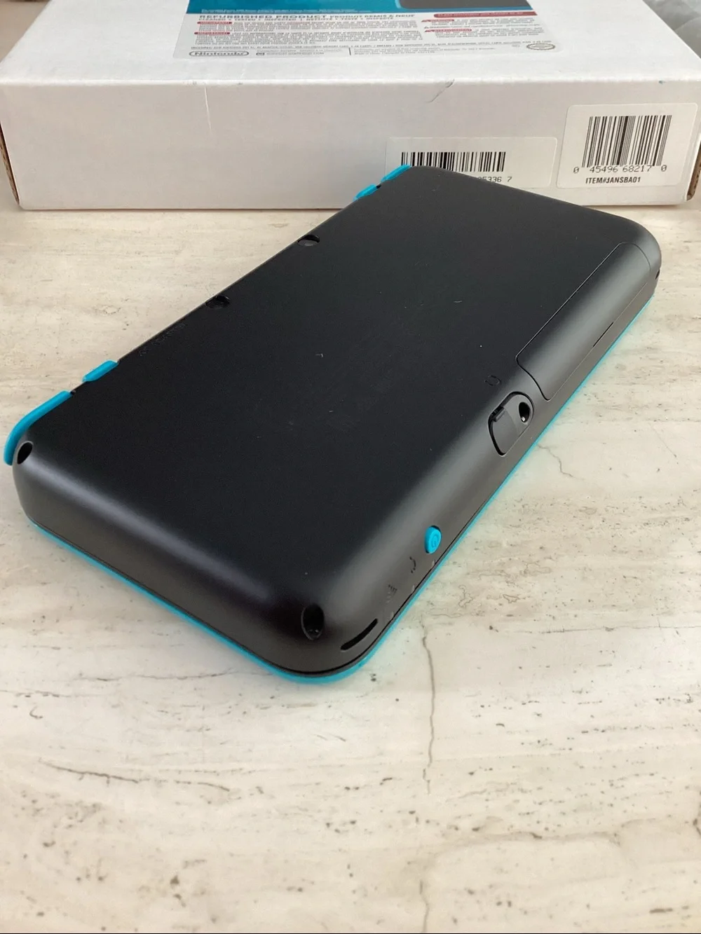 New Nintendo 2DS XL Console Nintendo Factory Refurbished & Charger Turquoise